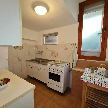 R29 Casa Singola Con Ampio Terrazzo * Нумана